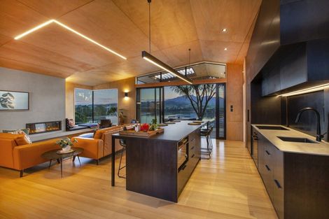 Photo of property in 21 Point Street, Raglan, 3225