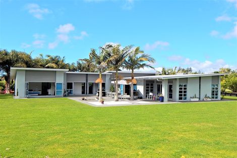 Photo of property in 1 Kotare Heights, Kerikeri, 0230