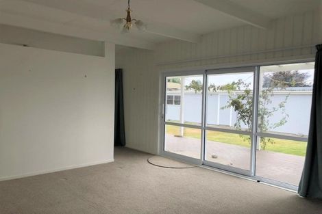 Photo of property in 11 Duke Street, Levin, 5510