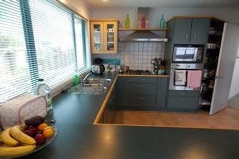 Photo of property in 3 Landsdowne Terrace, Karori, Wellington, 6012