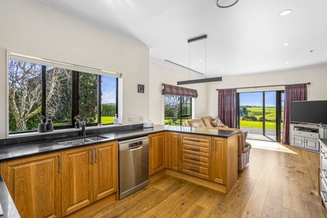 Photo of property in 105 Mairetahi Road, South Head, Helensville, 0874