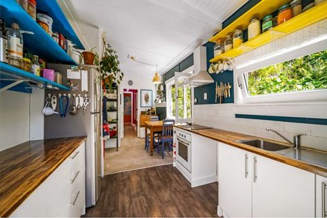 Photo of property in 17 Adderley Terrace, Ravensbourne, Dunedin, 9022