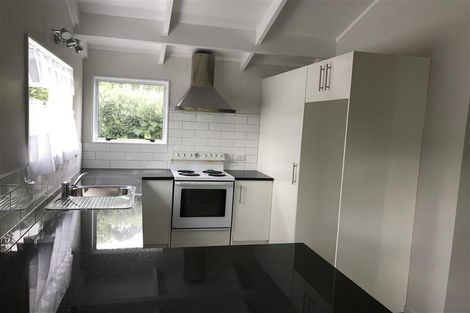 Photo of property in 28 Halver Road, Hillpark, Auckland, 2102