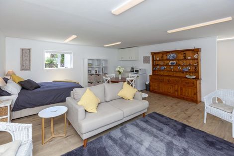 Photo of property in 190 Main Road South, Raumati South, Paraparaumu, 5032