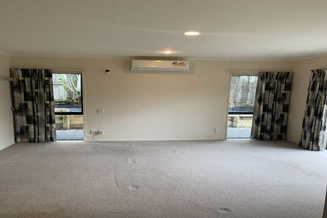 Photo of property in 105 Te Wharau Drive, Greenhithe, Auckland, 0632