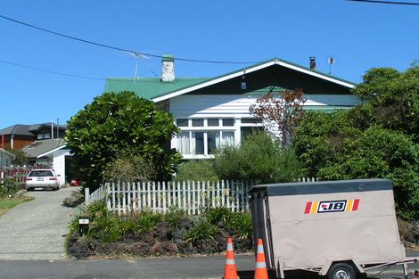 Photo of property in 8 Rodney Road, Northcote Point, Auckland, 0627