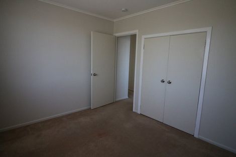 Photo of property in 20a Roberts Road, Te Atatu South, Auckland, 0610