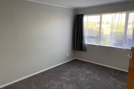 Photo of property in 2 Rutland Place, Milson, Palmerston North, 4414