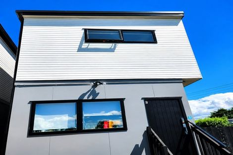 Photo of property in 11e Barrie Avenue, Papatoetoe, Auckland, 2025