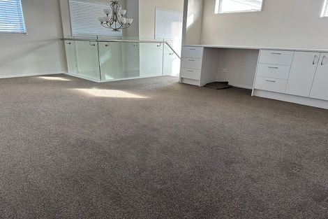 Photo of property in 77 Granville Drive, Massey, Auckland, 0614