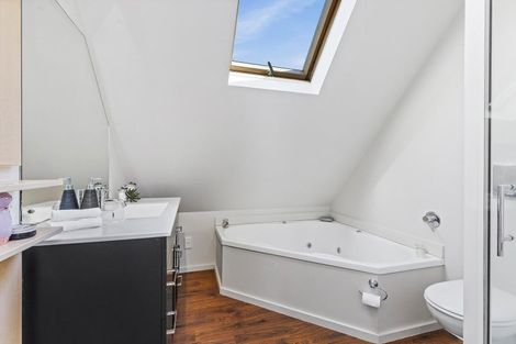 Photo of property in 9 Melrose Crescent, Melrose, Wellington, 6023