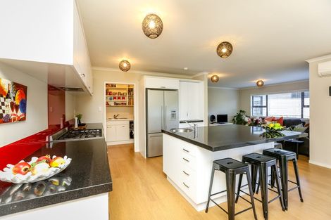 Photo of property in 5 Aspen Place, Whalers Gate, New Plymouth, 4310