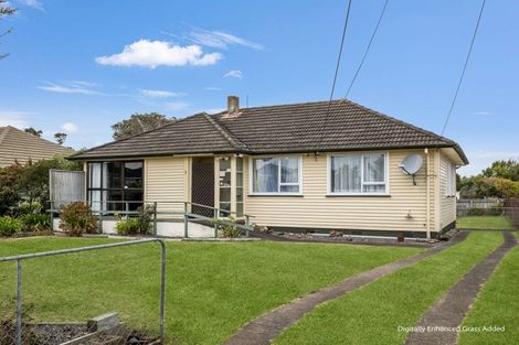 Photo of property in 7 Churchill Crescent, Tawhero, Whanganui, 4501