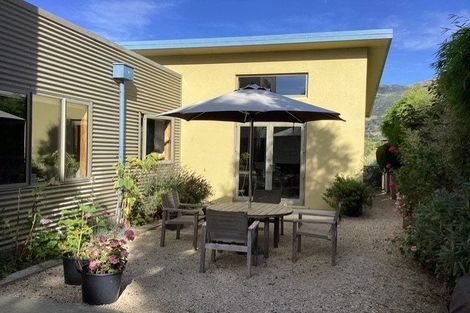 Photo of property in 33 Seaview Lane, Wainui, French Farm, 7582