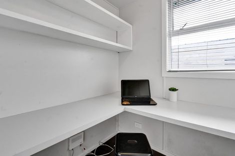 Photo of property in 17 Rainsford Street, Moturoa, New Plymouth, 4310