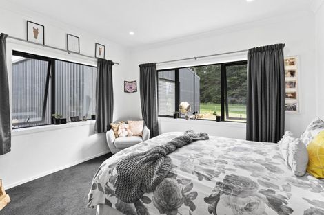 Photo of property in 9 Murphys Line, South Featherston, Featherston, 5771