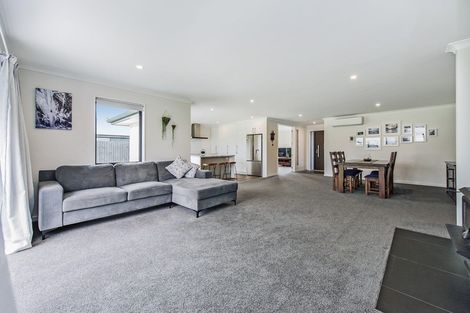 Photo of property in 8 Suffolk Drive, Kirwee, 7571