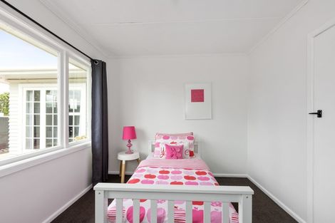 Photo of property in 19 Shrimpton Road, Haumoana, 4102