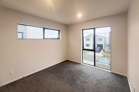 Photo of property in 99 Bellbird Street, Papakura, 2110