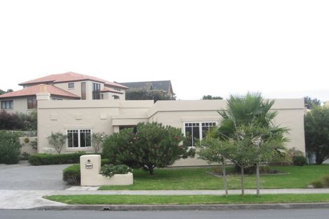 Photo of property in 3 Avion Terrace, Raumati Beach, Paraparaumu, 5032