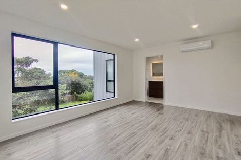 Photo of property in 11 Portadown Avenue, Pakuranga Heights, Auckland, 2010