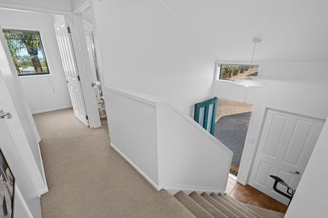 Photo of property in 2/62 Target Road, Totara Vale, Auckland, 0629