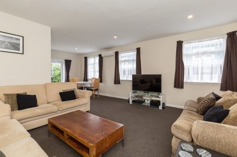 Photo of property in 154 Marine Parade, New Brighton, Christchurch, 8083