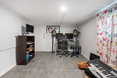 Photo of property in 37 Park Road, Glenfield, Auckland, 0629