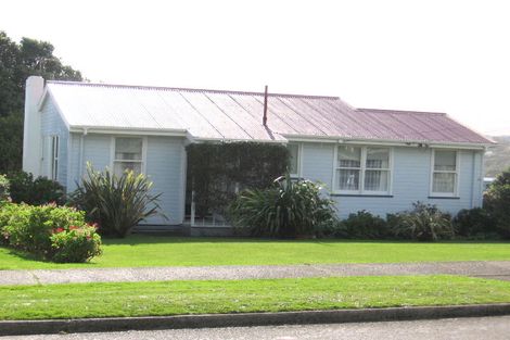 Photo of property in 30 Opapa Street, Titahi Bay, Porirua, 5022