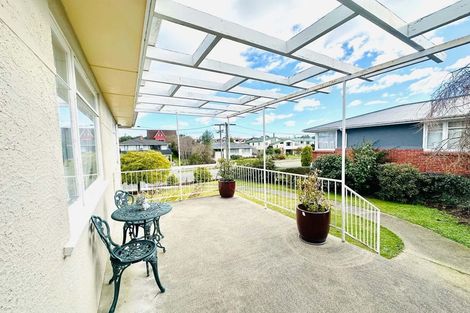 Photo of property in 16 Oxford Street, Holmes Hill, Oamaru, 9401