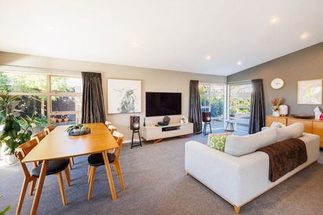 Photo of property in 165 Pacific Drive, Fitzherbert, Palmerston North, 4410