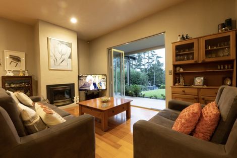 Photo of property in 589 Inland Road, Helensville, 0875