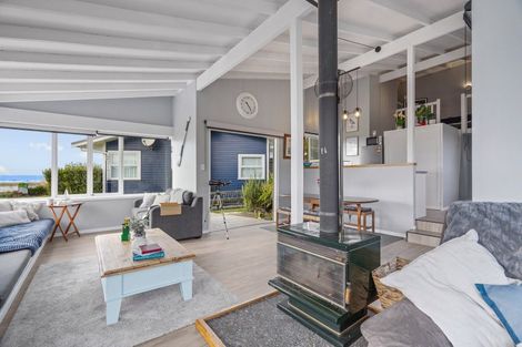 Photo of property in 3428 Pourerere Beach Road, Pourerere, Omakere, 4271