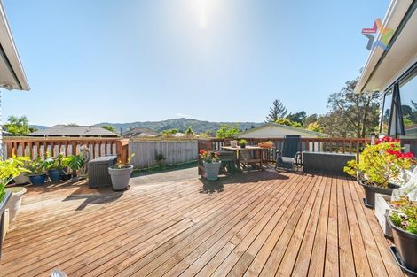 Photo of property in 13 Lees Grove, Wainuiomata, Lower Hutt, 5014