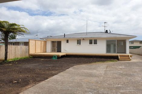 Photo of property in 25 Hill Crescent, Papakura, 2110