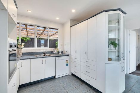 Photo of property in 1/18 Clensmore Place, Torbay, Auckland, 0630