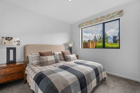 Photo of property in 10 Caithness Court, Jacks Point, Queenstown, 9371