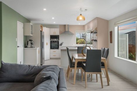 Photo of property in 14 Riverside Place, Katikati, 3129