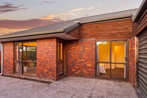 Photo of property in 1/18 Winters Road, Redwood, Christchurch, 8051