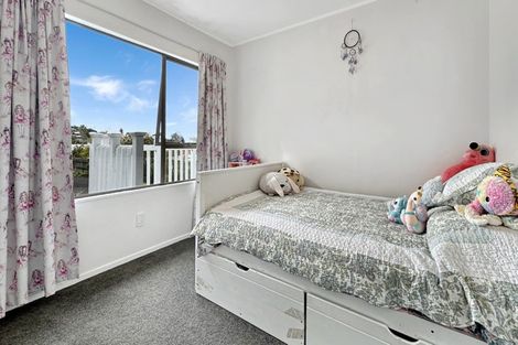 Photo of property in 2/5 Manaia Place, Mairangi Bay, Auckland, 0630