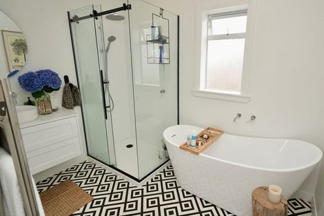 Photo of property in 37 Miro Street, Takaro, Palmerston North, 4410