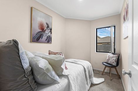 Photo of property in 8 Bokeen Lane, Flat Bush, Auckland, 2019