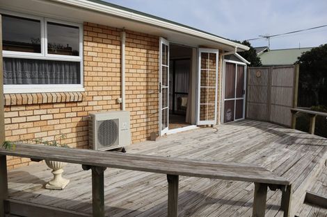 Photo of property in 27 Watson Street, Strandon, New Plymouth, 4312