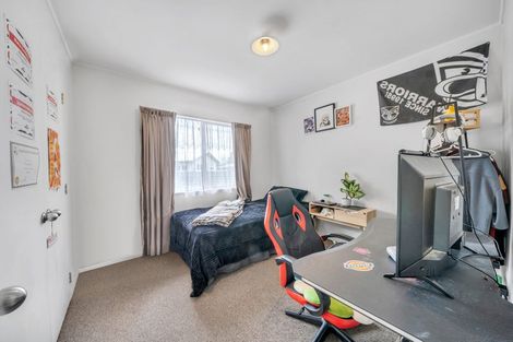 Photo of property in 1/16 Wilson Place, Papakura, 2110