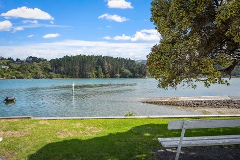 Photo of property in 65 Sandpiper Avenue, Point Wells, 0986