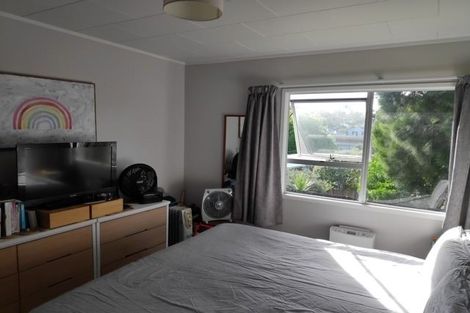 Photo of property in 8 Elizabeth Drive, West Harbour, Auckland, 0618