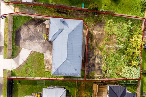 Photo of property in 20a Sylvan Crescent, Te Atatu South, Auckland, 0610