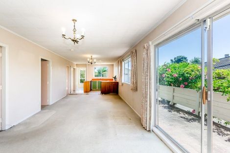 Photo of property in 61 Queens Road, Waikanae Beach, Waikanae, 5036
