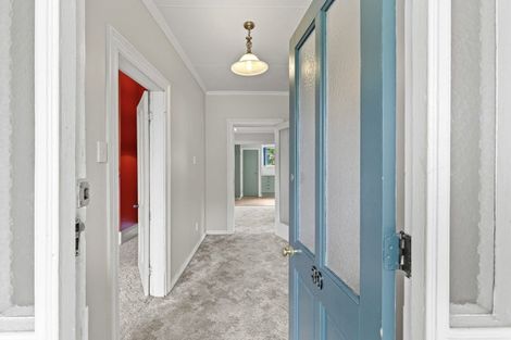 Photo of property in 30 Milne Street, Hunterville, 4730