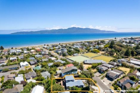 Photo of property in 22 Toru Road, Paraparaumu Beach, Paraparaumu, 5032